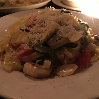 Fettuccine con Gamberi e Zucchine