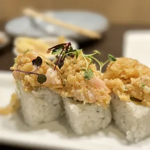 Crunchy Shrimp Cut Roll (8 Pieces)
