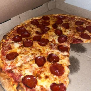 Pepperoni pizza !