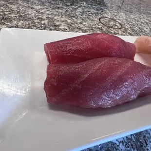 Hamachi Nigiri