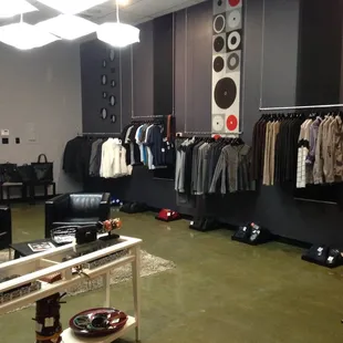 Men's side of V&amp;X