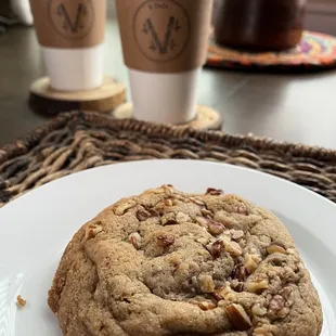 Pecan cookie, honey cinnamon latte and salted caramel latte