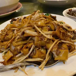 Stir fry beef noodle