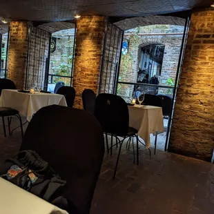 Seating inside V Mertz or outside in the Passageway.