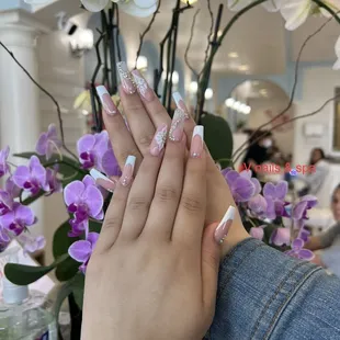 V nails spa
