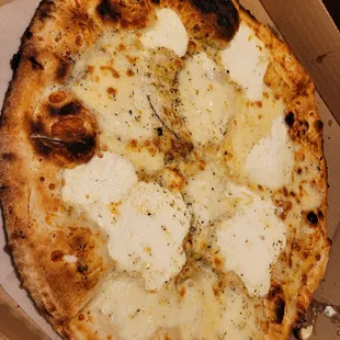 Quattro Formaggi Pizza