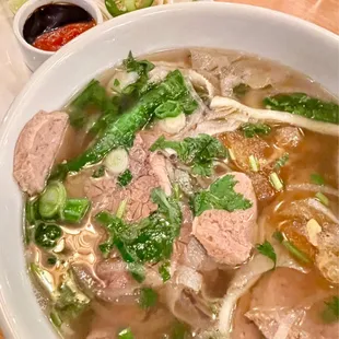Deluxe Pho