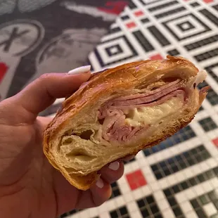 Croissant ham &amp; chz