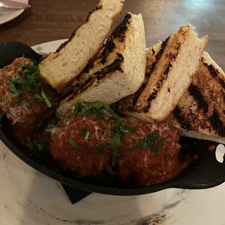 NONNA'S MEATBALLS