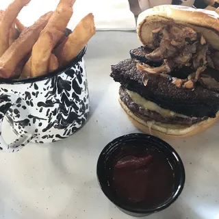 SMOKED BRISKET BURGER