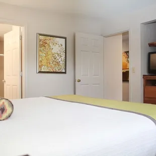 Two-Bedroom Suite - A Suite - Alternate View of Primary Bedroom