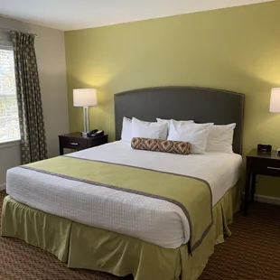 Two-Bedroom - B Suite - Primary Bedroom with King-Size or Queen-Size Bed