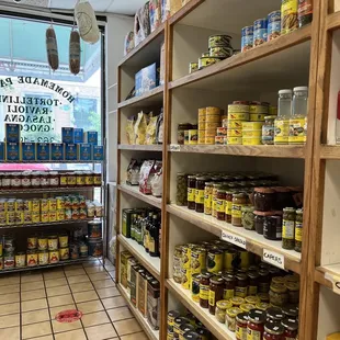 shelves of food in a grocery store