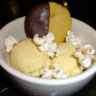 BONE MARROW SUGAR COOKIE with Popcorn Ice Cream, Chocolate