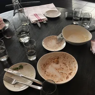 Alabama white smoked wings, mushroom risotto and crab cannelloni. What happens if models get hungry and food is amazing.