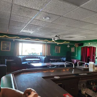 sushi and sashimi, interior