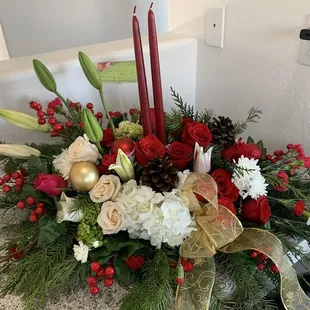 Holiday floral arrangment