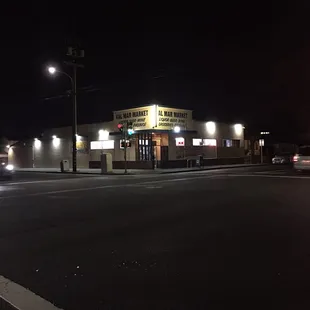 Val mar is nice , convenient, always safe , and very clean inside and out !