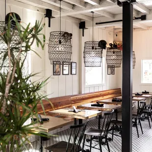 sushi and sashimi, interior
