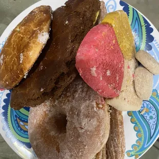Pan dulce (assortment)