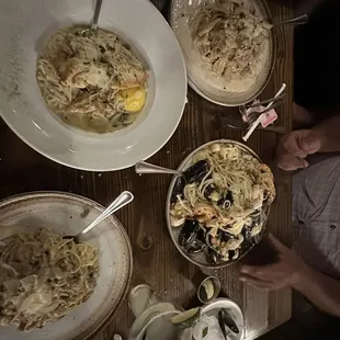 Linguini pesactore, chicken piccata,veal Marco Polo, carbonara