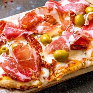 food, pizza