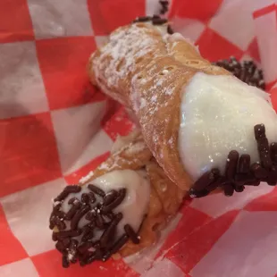 Cannolis