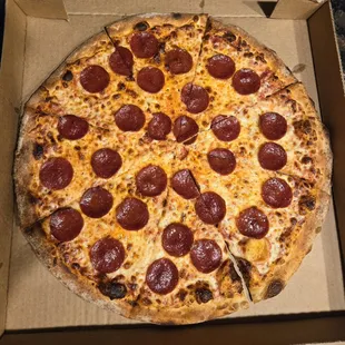 Large Pepperoni Pizza