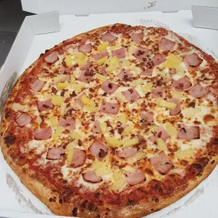Thin crust Hawaiian pizza