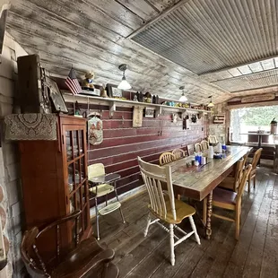 Large Table Seating Area