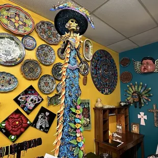 Super tall maybe 4ft