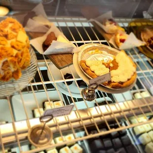 Coffee Crunch cake, desserts