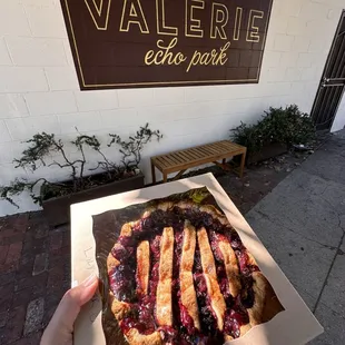 Berry Lattice Pie!