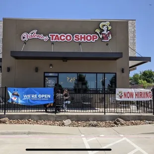 the front of a taco shop