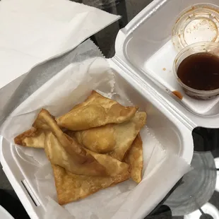 Cream cheese wontons