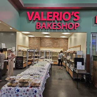 Valerio's Bakeshop at Arroyo Plaza