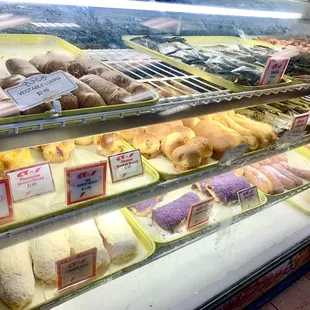 Freshly baked pinoy bread