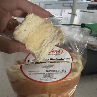 where's the pimiento? una at huling kagat tinapay lahat?? mahal na nga, wala pang palaman!