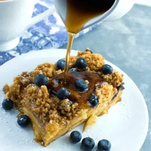 This is what a blueberry streusel is SUPPOSE TO LOOK LIKE.