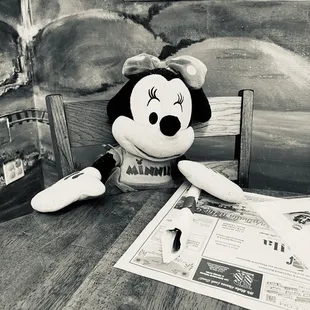 Minnie excited to dine.