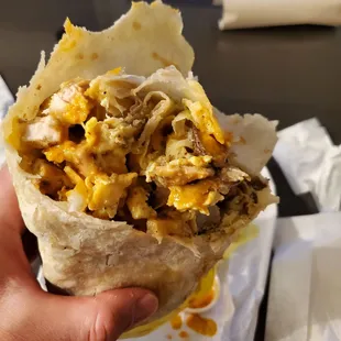 breakfast burrito with chicken