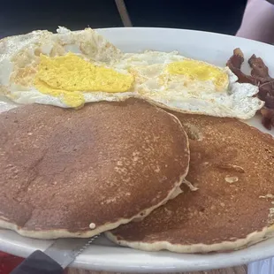 Brkfst plate