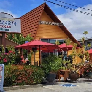 the outside of the restaurant