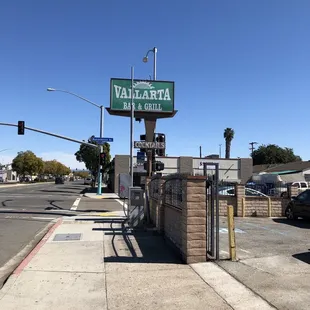 Corner parking lot and sign