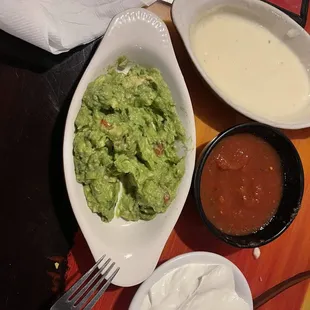 Yummy guacamole &amp; cheese dip