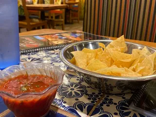 El Rosal Bar & Grill