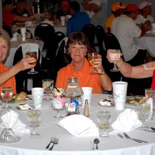 Valle Vista provides full service golf outing banquets. Comfortable air-conditioned banquet halls with beautiful golf course ...