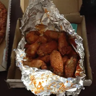 10 piece hot wings.