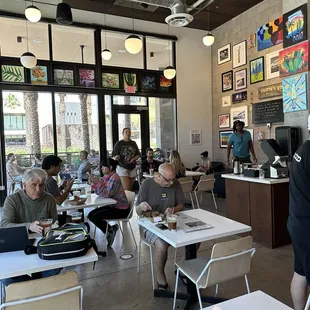 ramen and noodles, interior