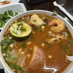 Caldo de Mariscos